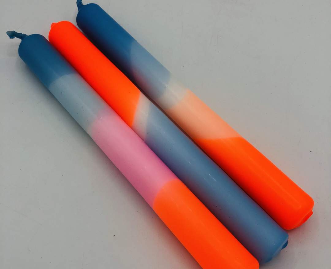 1st Tannendiele - Handgefertigte Kerze (3er Set, Farbe: blau / pink)