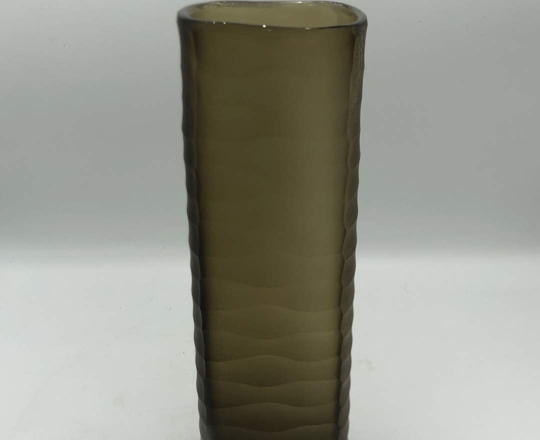 1st Tannendiele - Carved rectangular glass vase, milk chocolate, L