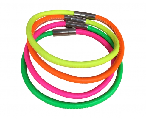 core design - handgefertigte Lederarmbänder in Neon-Farben mit Magnetverschluss