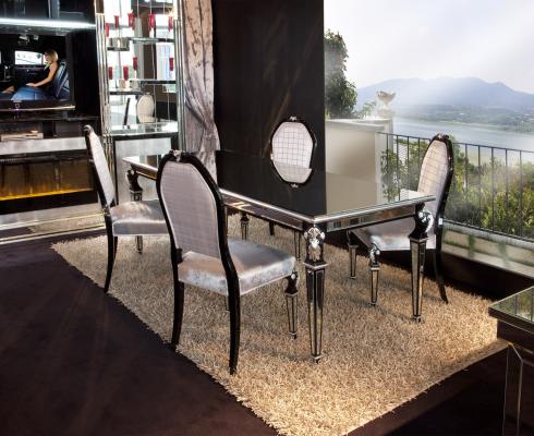Italy - Luxuriöse Möbel