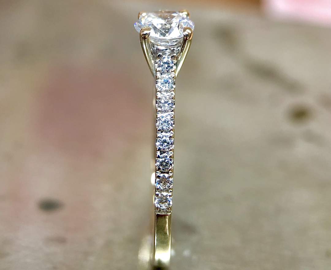 Infinity Juwelen - Eleganter Verlobungsring mit Kubischem Zirkonia aus 14K Gelbgold