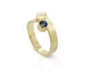 Goldschmiede TRAPEZ - Birgit Johannsen - Ring mit blauem Saphir und 585 Gold Thumbnail