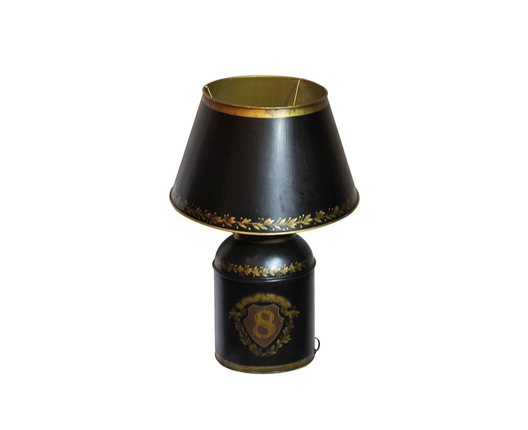 Zimmer 14 - Stilvolle Lampe in Schwarz/Gold