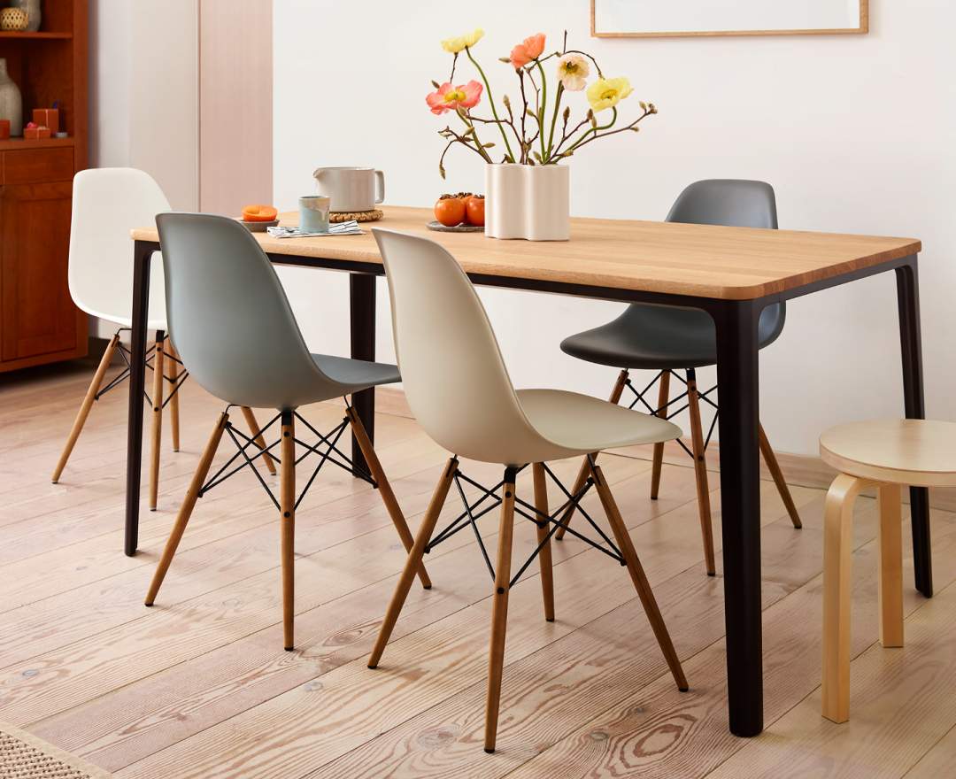 Vitra - Eames Plastic Side Chairs DSW