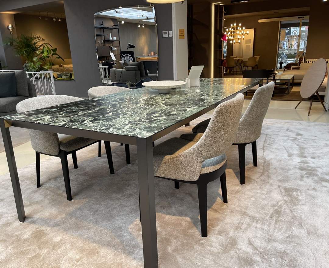 Molteni&C - Stuhl DEVON von Molteni&C, Eleganter Esszimmerstuhl mit offener Rückenlehne