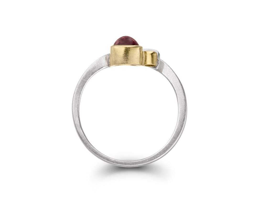 Goldschmiede TRAPEZ - Birgit Johannsen - Ring mit Turmalin, Brillant, Silber und 18 Karat Gold