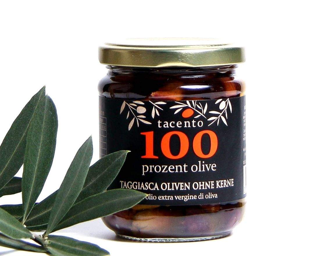 tacento100 - Entkernte Oliven in tacento100 Olivenöl eingelegt