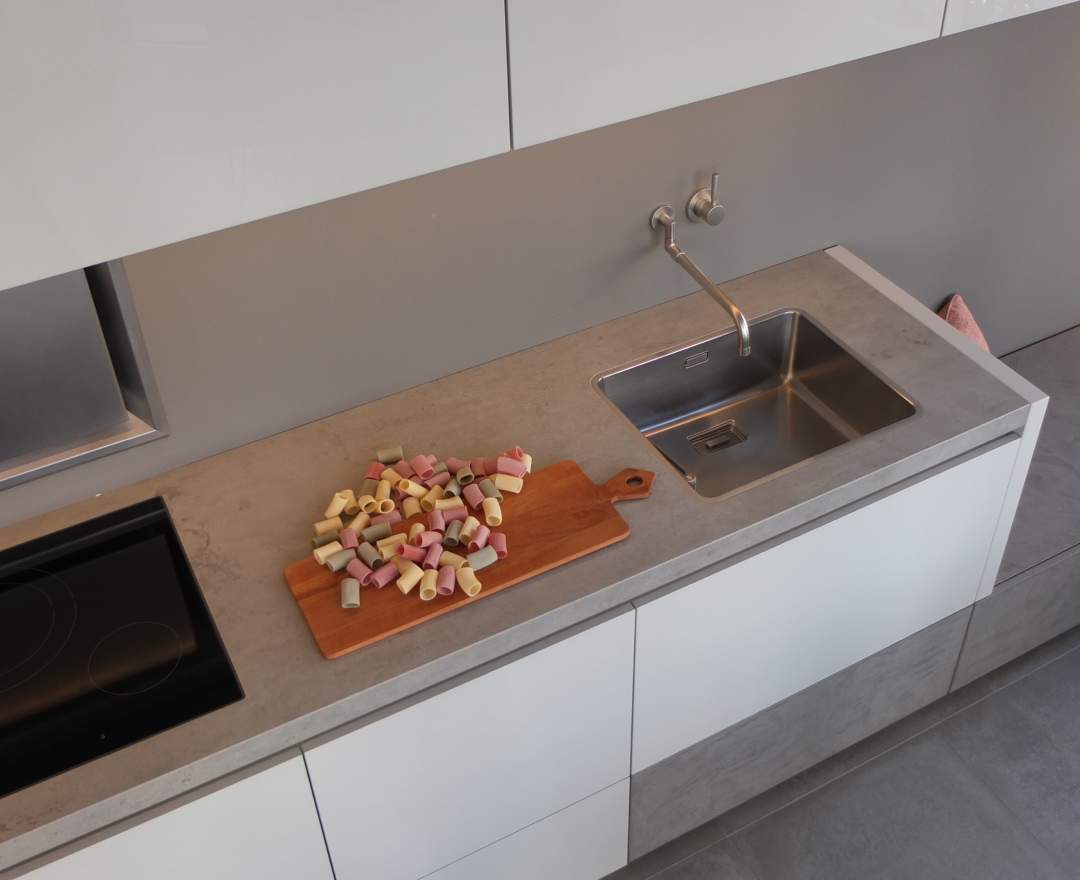 eggersmann - Ausstellungsküche Tarent/Shell/Beton