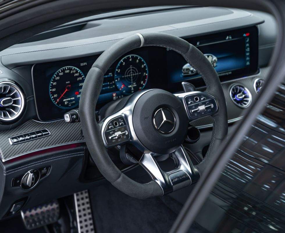 Mercedes Benz - Mercedes-AMG GT 63 S 4MATIC+ Schwarz Metallic Obsidianschwarz