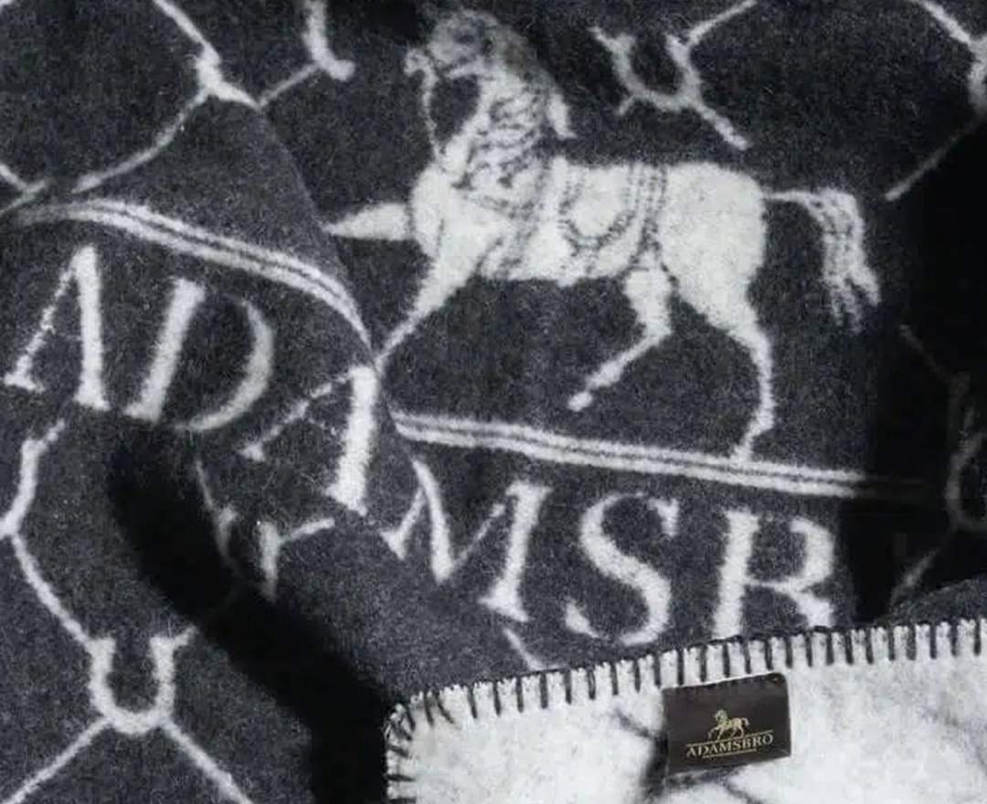 Adamsbro - Decke Kaschmir Plaid Pferdedesign Hufeisenmuster