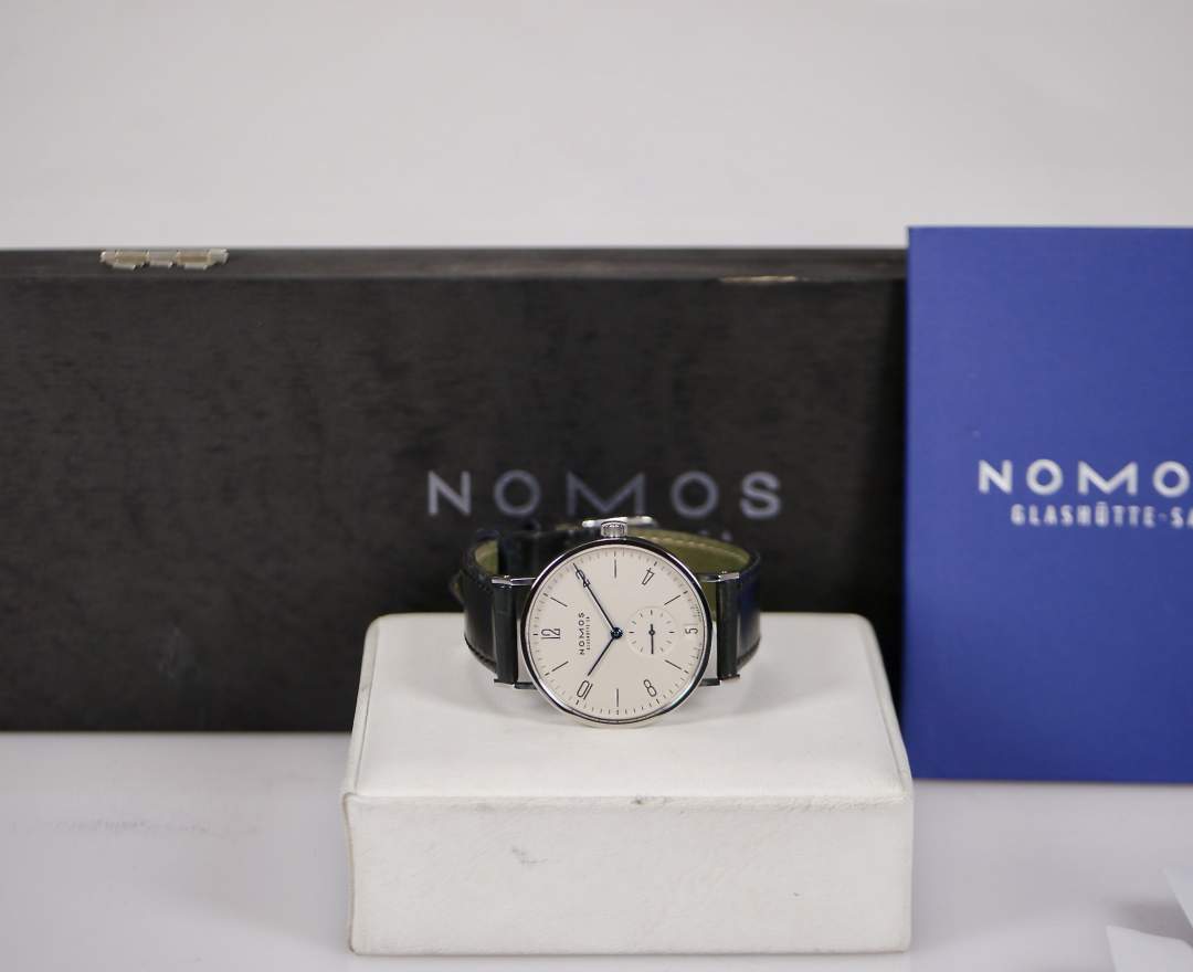 Nomos - NOMOS Tangente Datum 107 35mm 2004 inkl. Box & Papiere