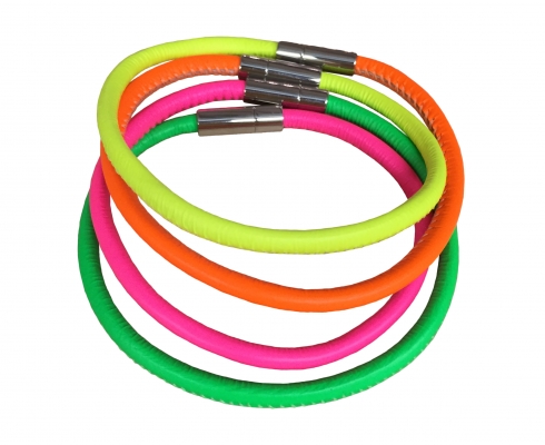 core design handgefertigte Lederarmbänder in Neon-Farben mit Magnetverschluss core design handgefertigte Lederarmbänder in Neon-Farben mit Magnetverschluss