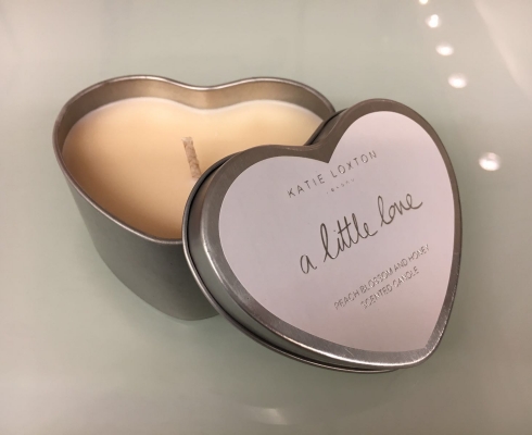 KATIE LOXTON LONDON Duft-Kerzen mit Slogan, Herz/Stern, vegan - verschiedene Düfte KATIE LOXTON LONDON Duft-Kerzen mit Slogan, Herz/Stern, vegan - verschiedene Düfte