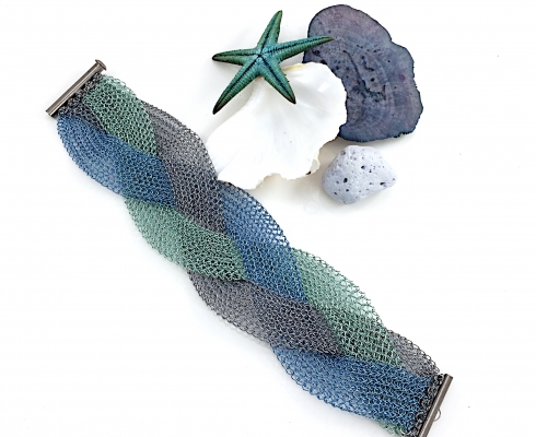 Design-Atelier Stefanie Mohr - OCEAN WAVES - hand gestricktes und geflochtenes Manschettenarmband