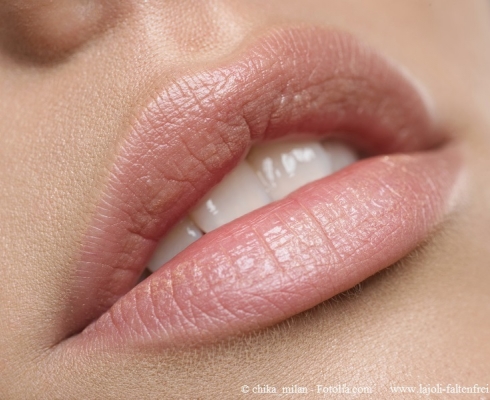 Stylage & Teosyal - Lippen aufspritzen & Faltenunterspritzung mit Hyaluronsäure 