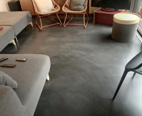 Beton Floor - Fugenloses Design mit Loftcharacter