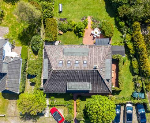 Mogck & Eberle Immobilien GmbH - Großzügiges Einzelhaus in idyllischer Lage