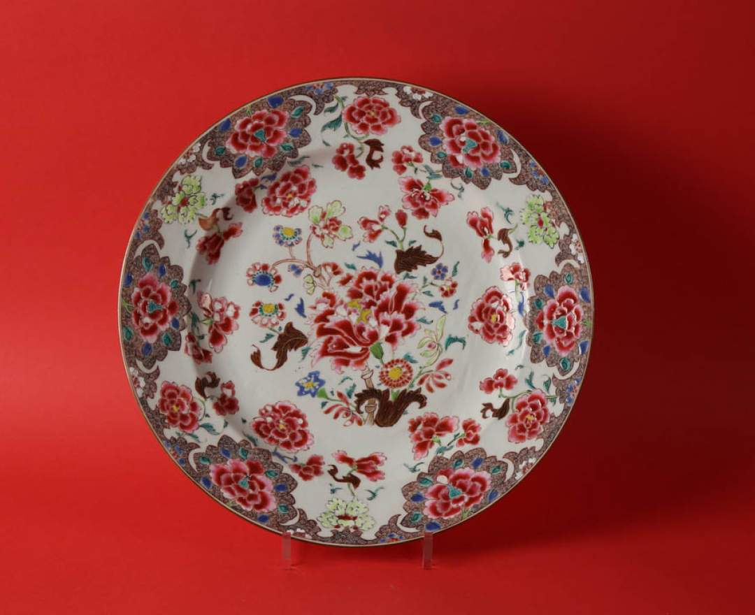 China, Periode Quianlong (1736-1795) Famille-Rose-Platte