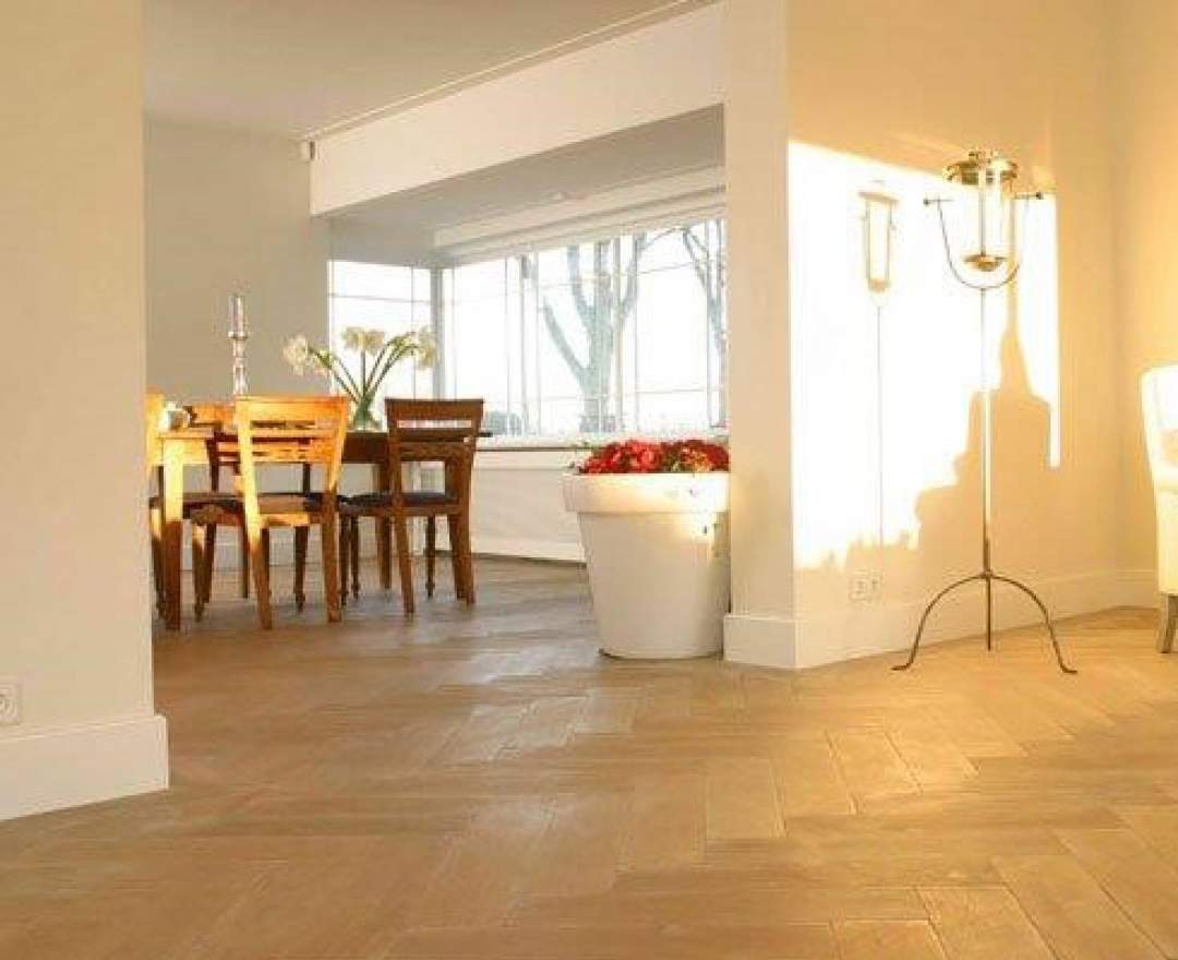 Kölnberger GmbH & Co. KG - Parkett & Tafelparkett aus Eiche