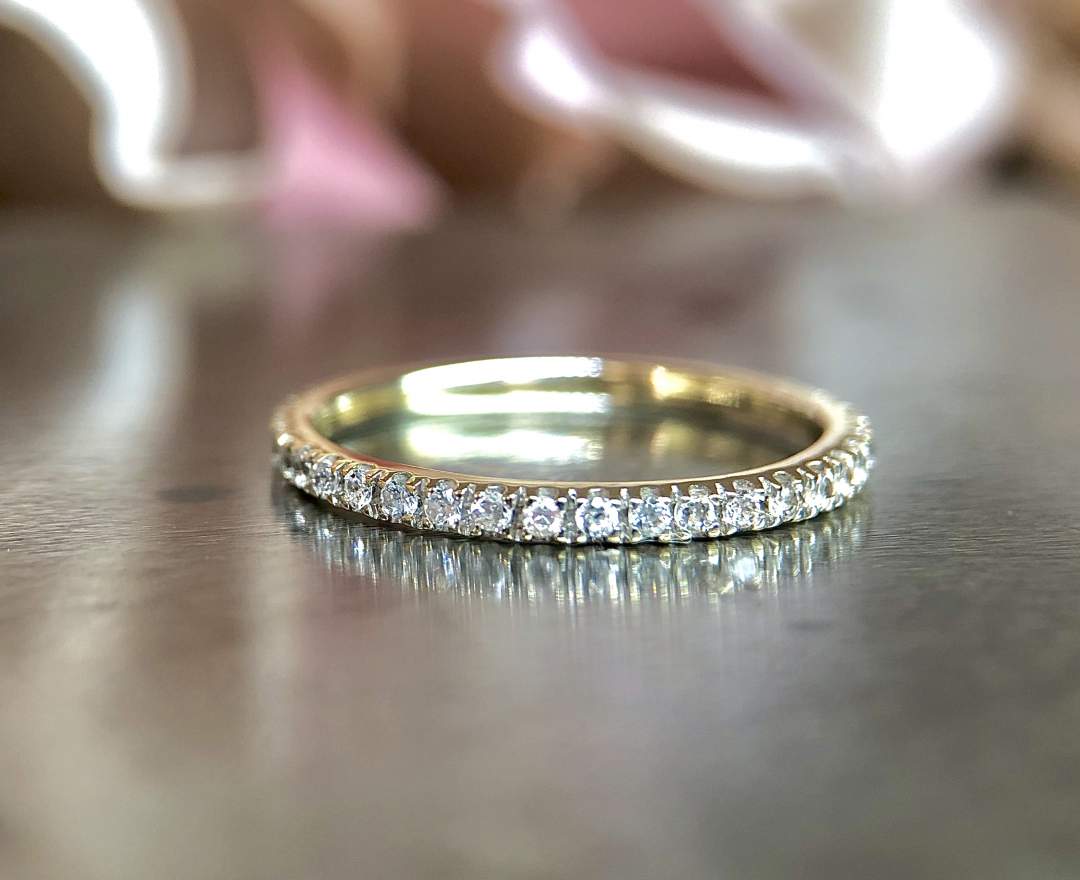 Infinity Juwelen Strahlender Verlobungsring Ewigkeitsring Memoirering aus 14 K Gelbgold