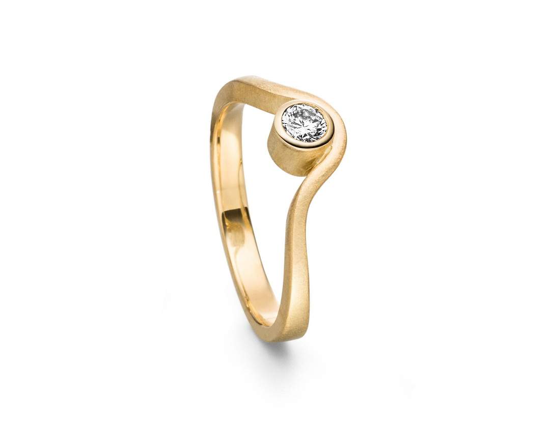 Ring mit Brillant und 14 Karat Gold