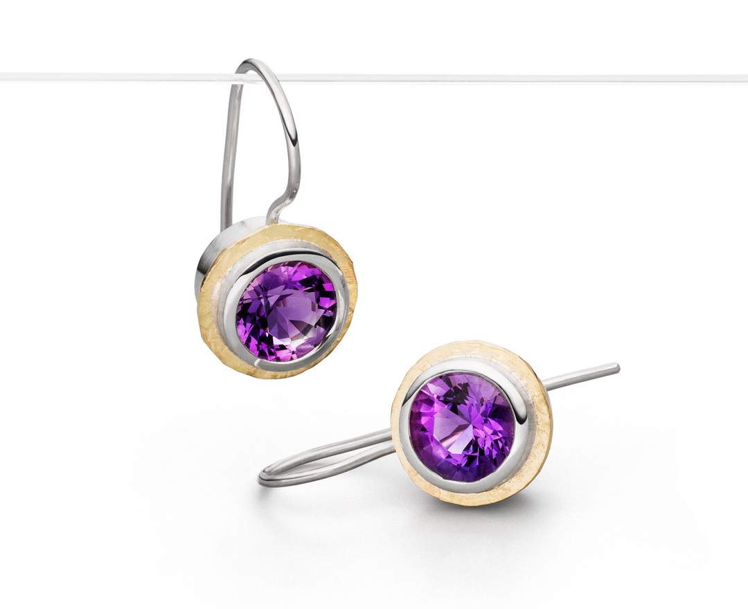 Ohrschmuck mit Amethyst, Silber und 18kt Gold