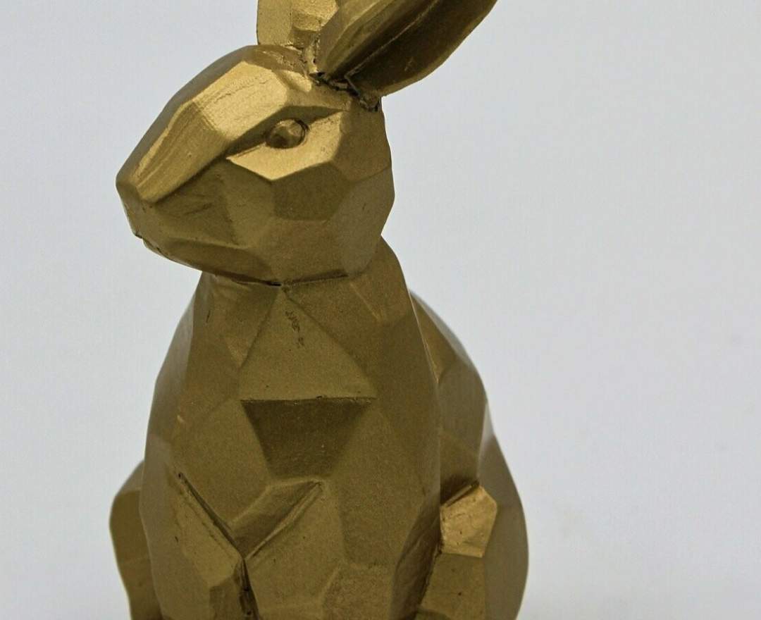 1st Tannendiele - Kleiner goldener Osterhase, stehend