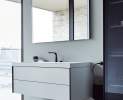 Duravit – Serie Viu und XViu - Scheinbare Gegensätze: Helle und dunkle Materialien. Viu und XViu – Design by sieger design. Thumbnail