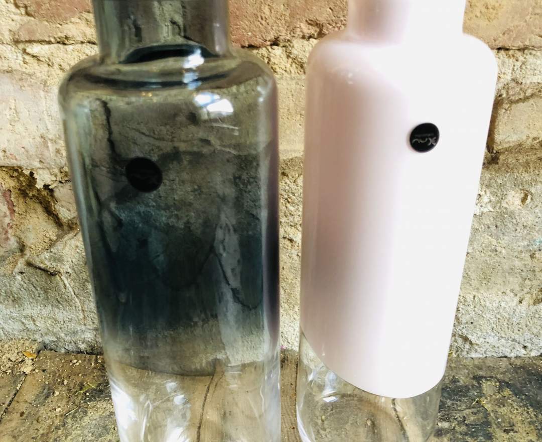 1st Tannendiele Glas-Vase „Magnolia / Long“ (in zwei Farben erhältlich)