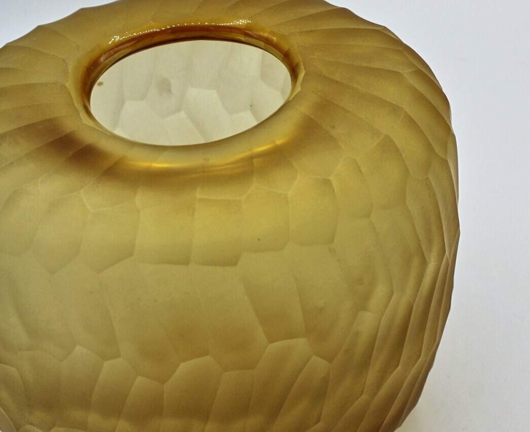 1st Tannendiele - Carved glass vase, beige