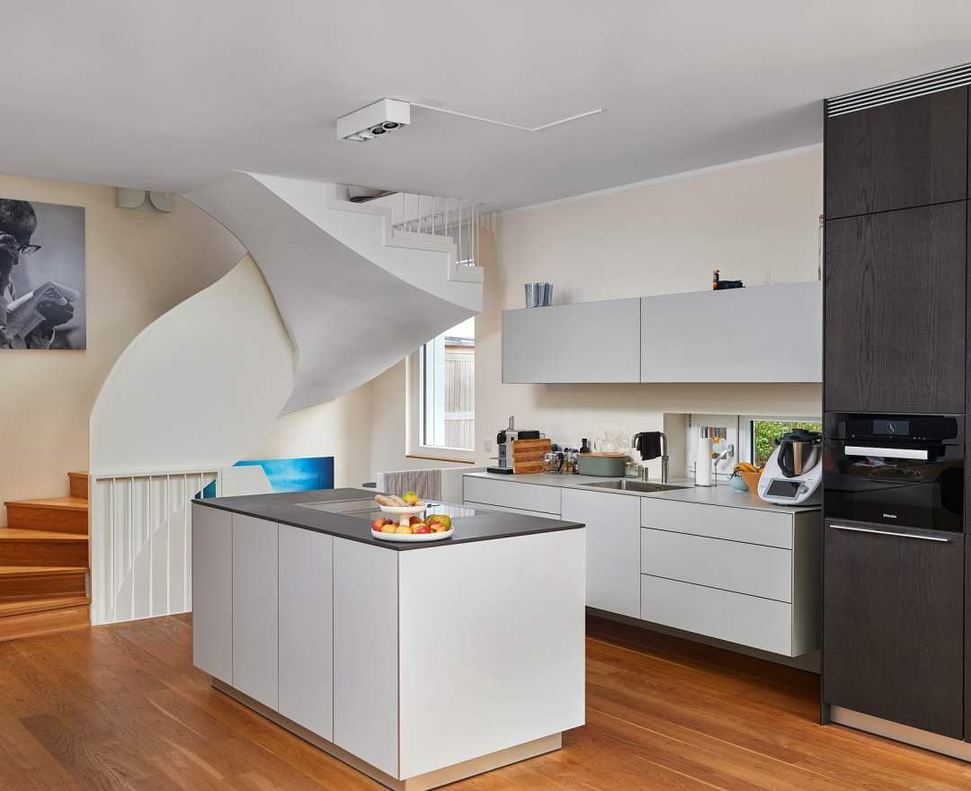 Berlin First GmbH Luxuriös ausgestattetes Townhouse mit Kamin, Sauna und weiteren Extras in familienfreundlicher Toplage Berlin First GmbH Luxuriös ausgestattetes Townhouse mit Kamin, Sauna und weiteren Extras in familienfreundlicher Toplage
