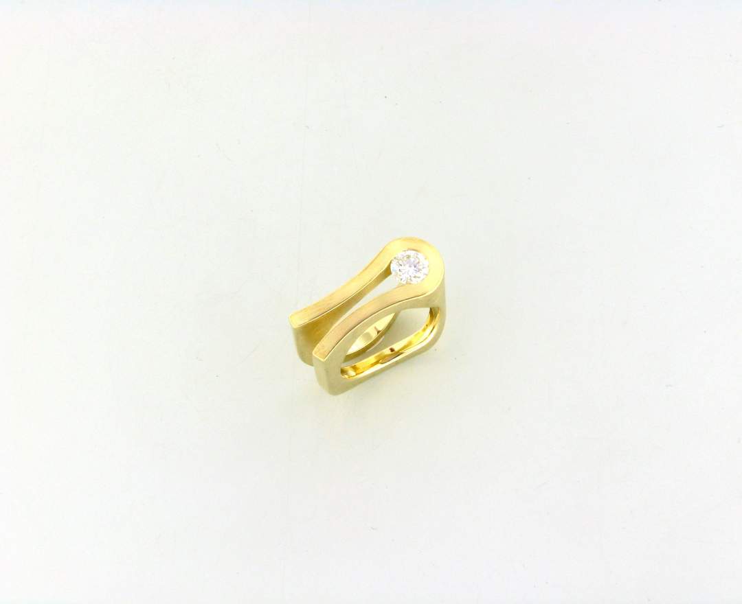  Designer Ring in 750/- Gold mit Brillant