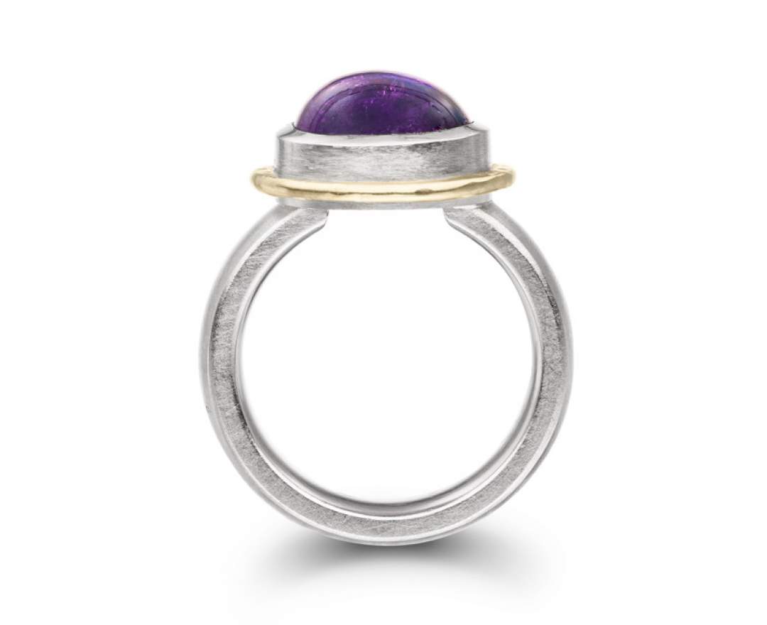 Ring mit Amethyst, Silber und 14 Karat Gold