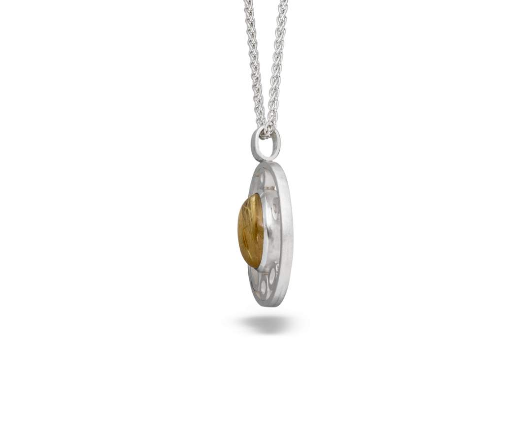 Goldschmiede TRAPEZ - Birgit Johannsen - Halskette mit Rutilquarz - Cabochon und Silber