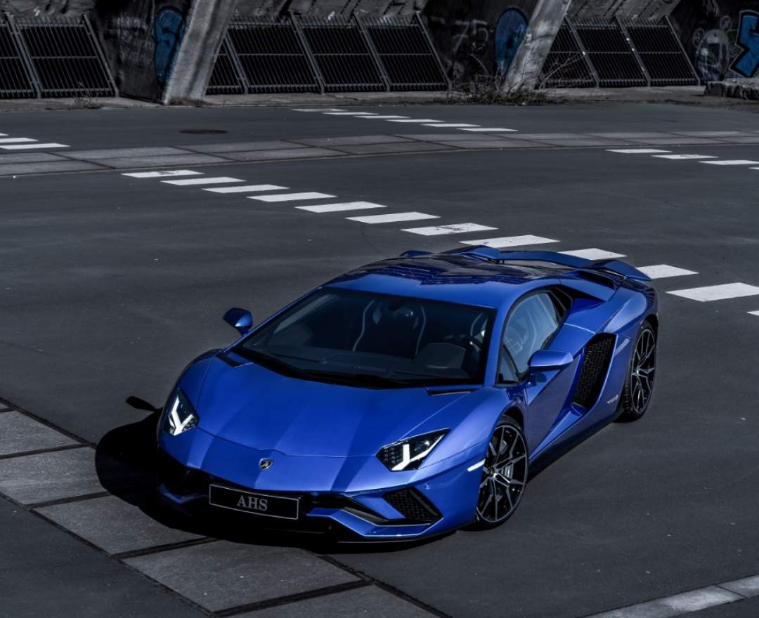 Lamborghini - Lamborghini Aventador S LP 740