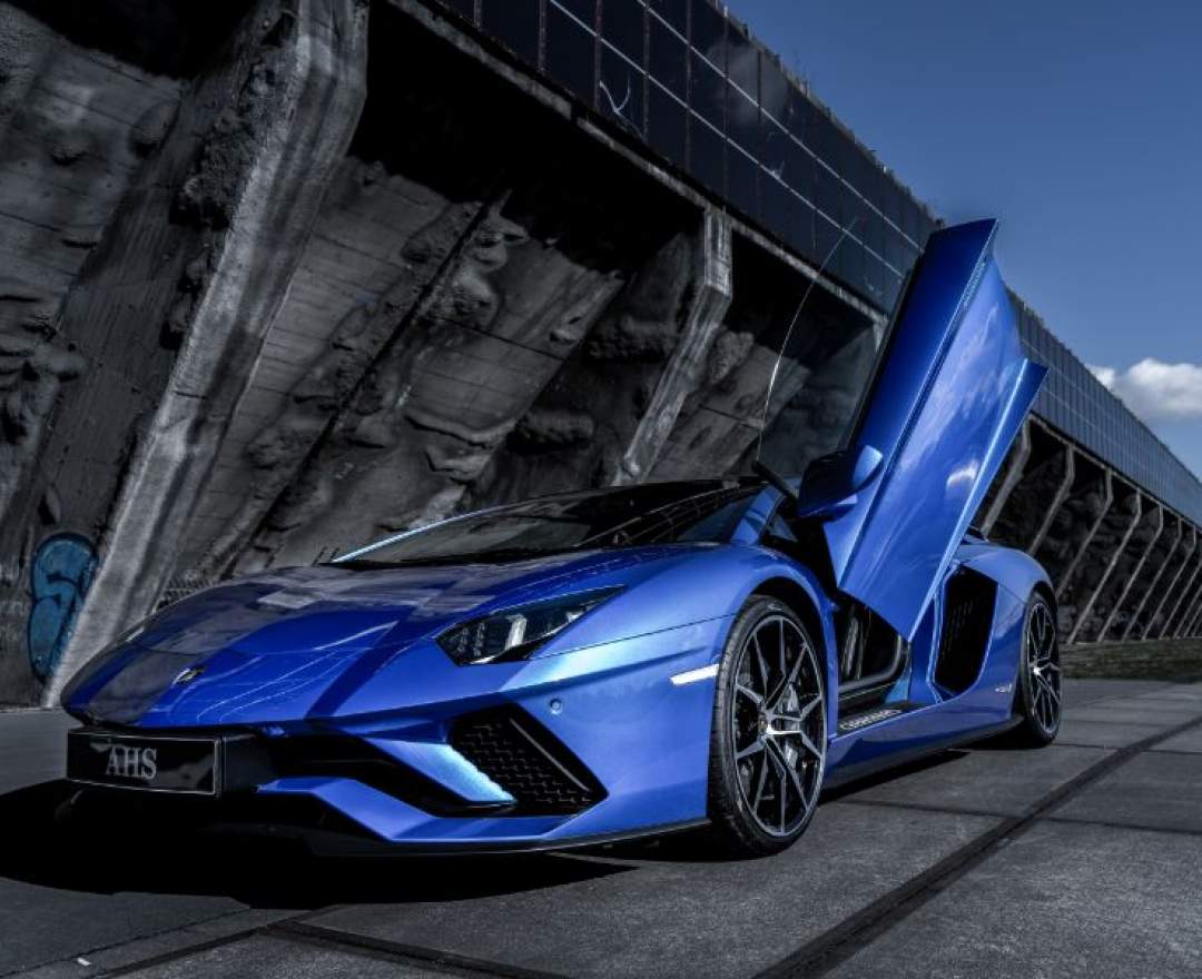 Lamborghini - Lamborghini Aventador S LP 740