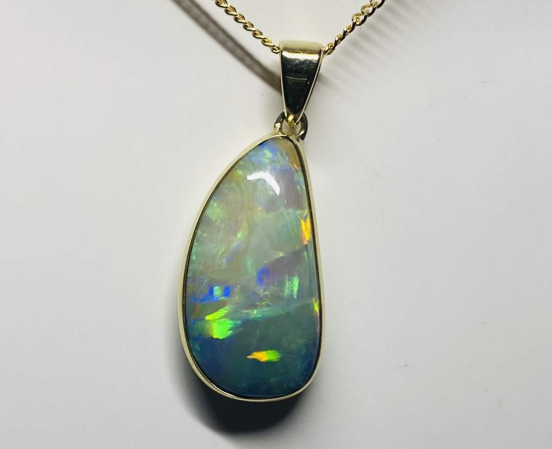  Opal-Anhänger Handarbeit