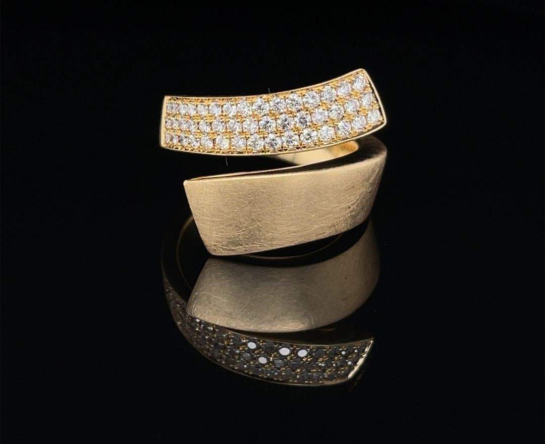 Goldschmiede Sabine Pluyter Brillantring 750 Gold Goldschmiede Sabine Pluyter Brillantring 750 Gold