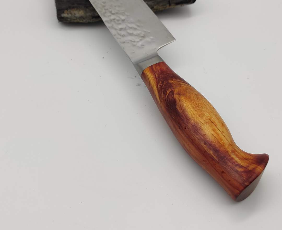 Tischlerei Stefan Schneider - Santoku, Japanisches Kochmesser / Drei Tugenden: Fisch, Fleisch & Gemüse