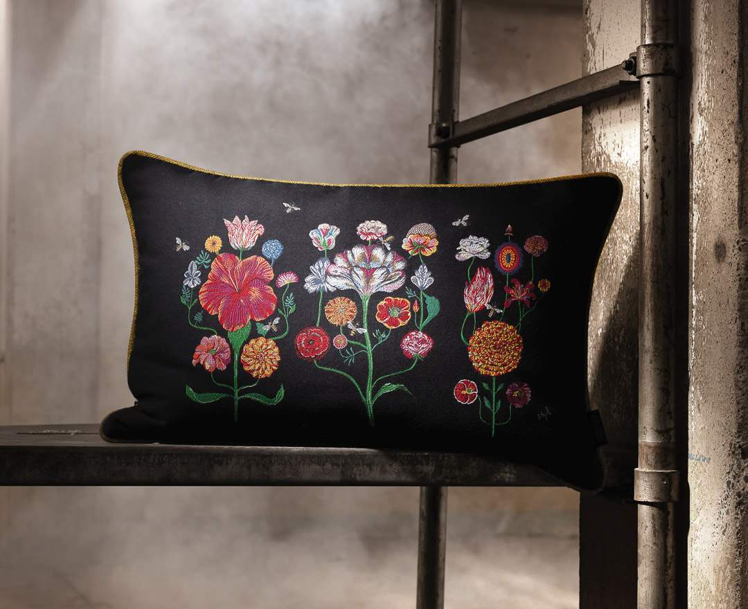 Rohleder Home Collecton Kissen by Olaf Hajek - Crazy Flowers - Fb. 03 - 60 x 40 Rohleder Home Collecton Kissen by Olaf Hajek - Crazy Flowers - Fb. 03 - 60 x 40