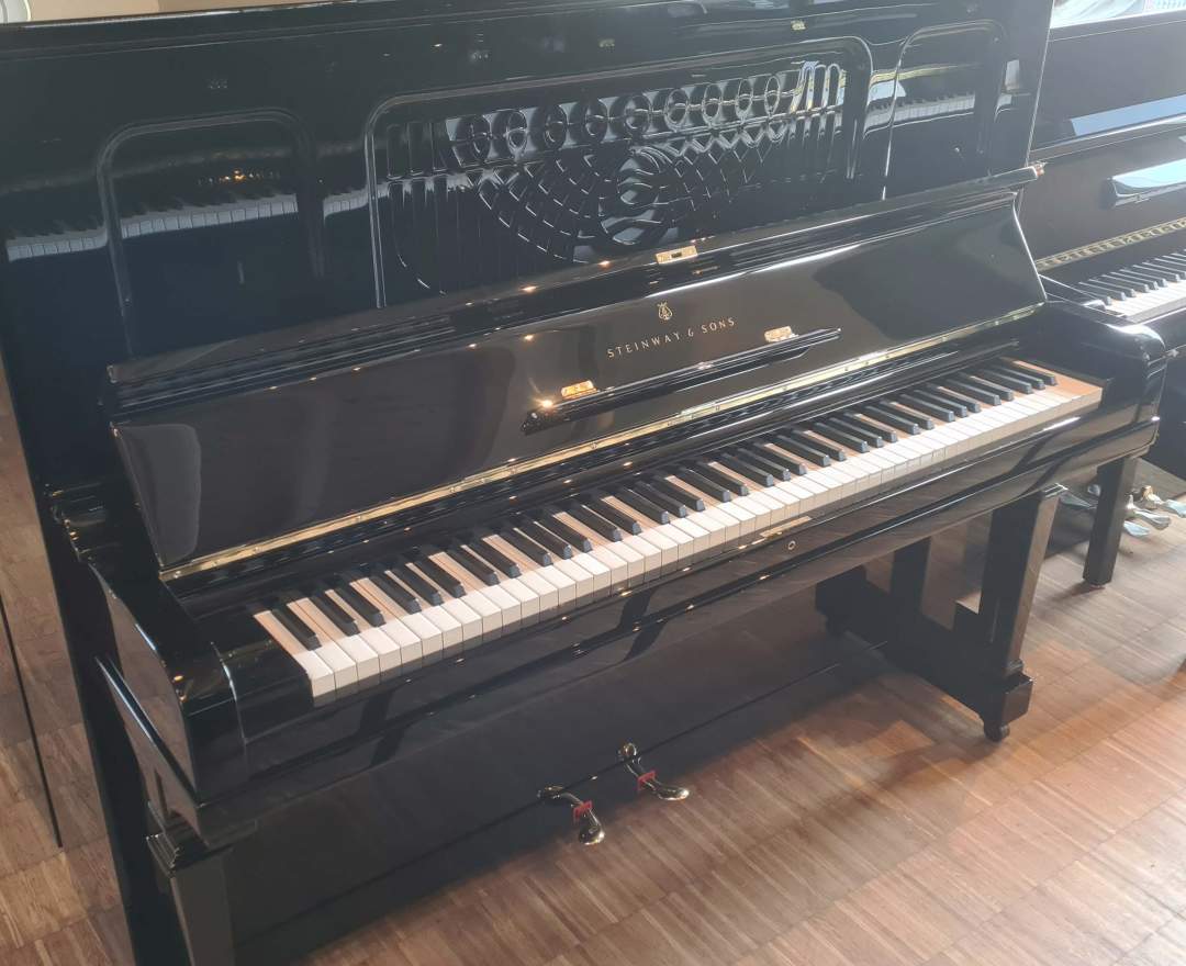 Steinway & Sons - Steinway & Sons K-132