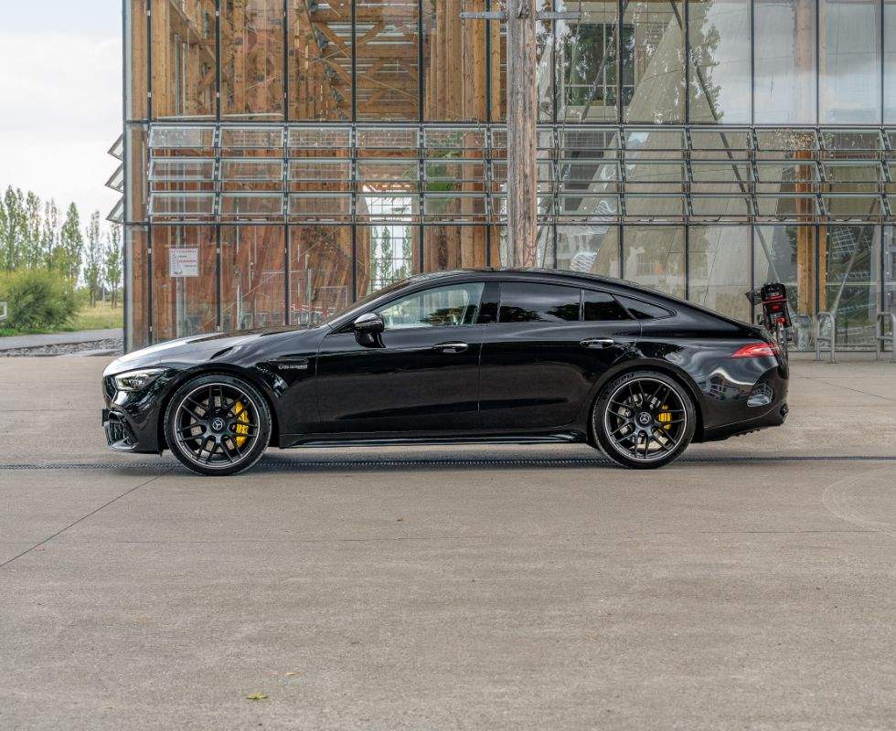 Mercedes Benz - Mercedes-AMG GT 63 S 4MATIC+ Schwarz Metallic Obsidianschwarz