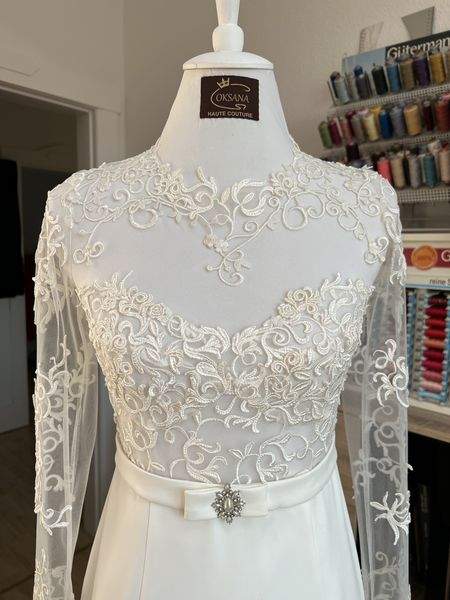 Haute Couture Oksana Gorte - Brautkleid mit französische Spitze