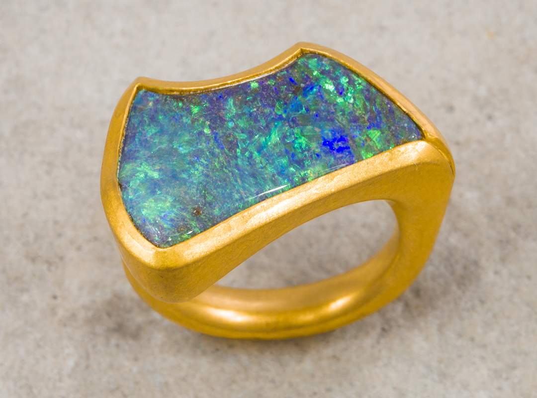 Th. Bume Ring mit Opal