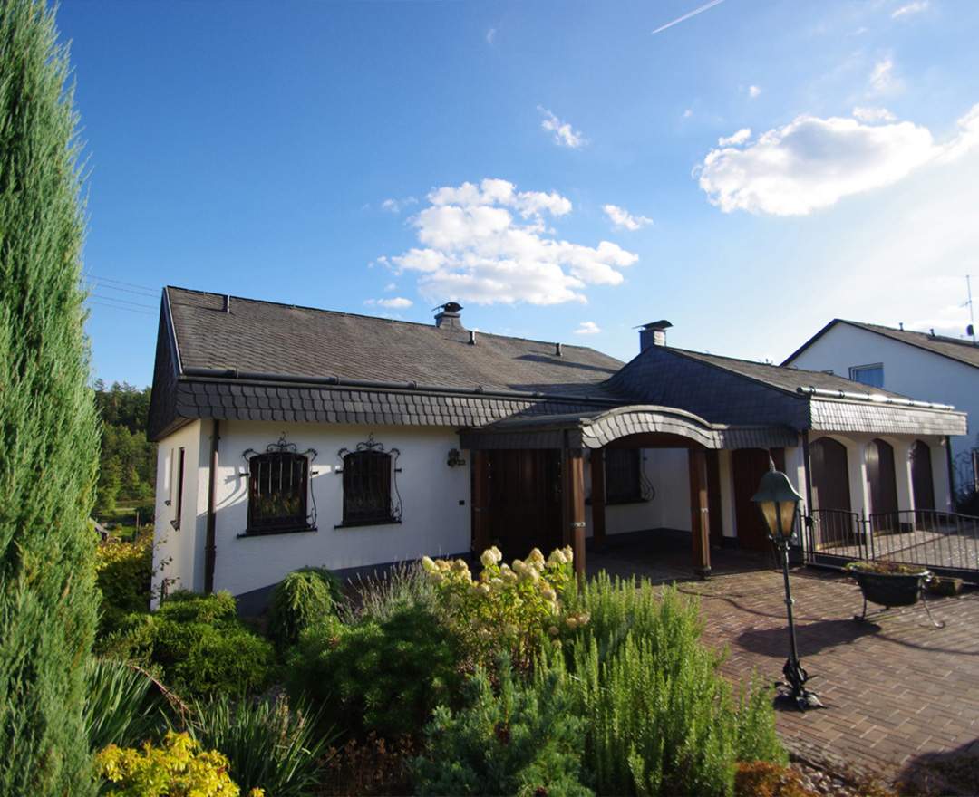 Immobilienkontor Friedla GmbH Stilvolles Domizil am Sonnenhang