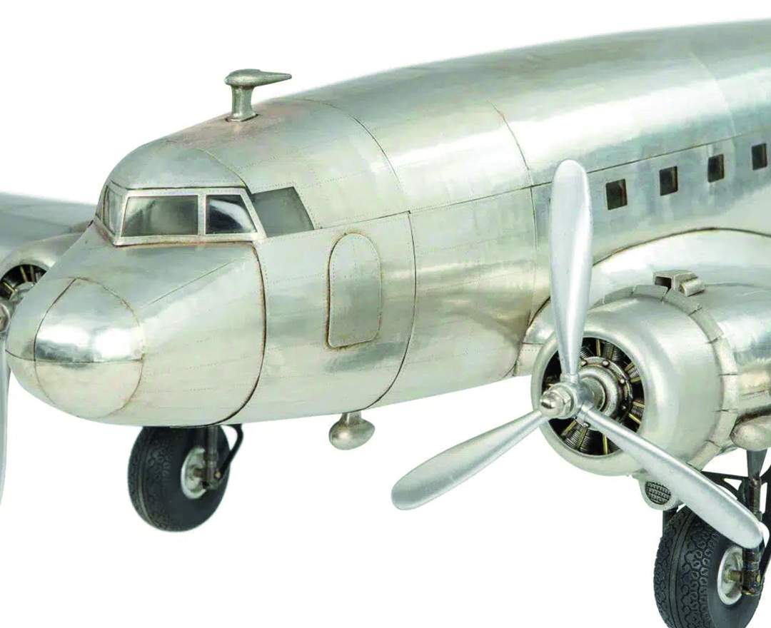 Dakota DC-3 Plane Models