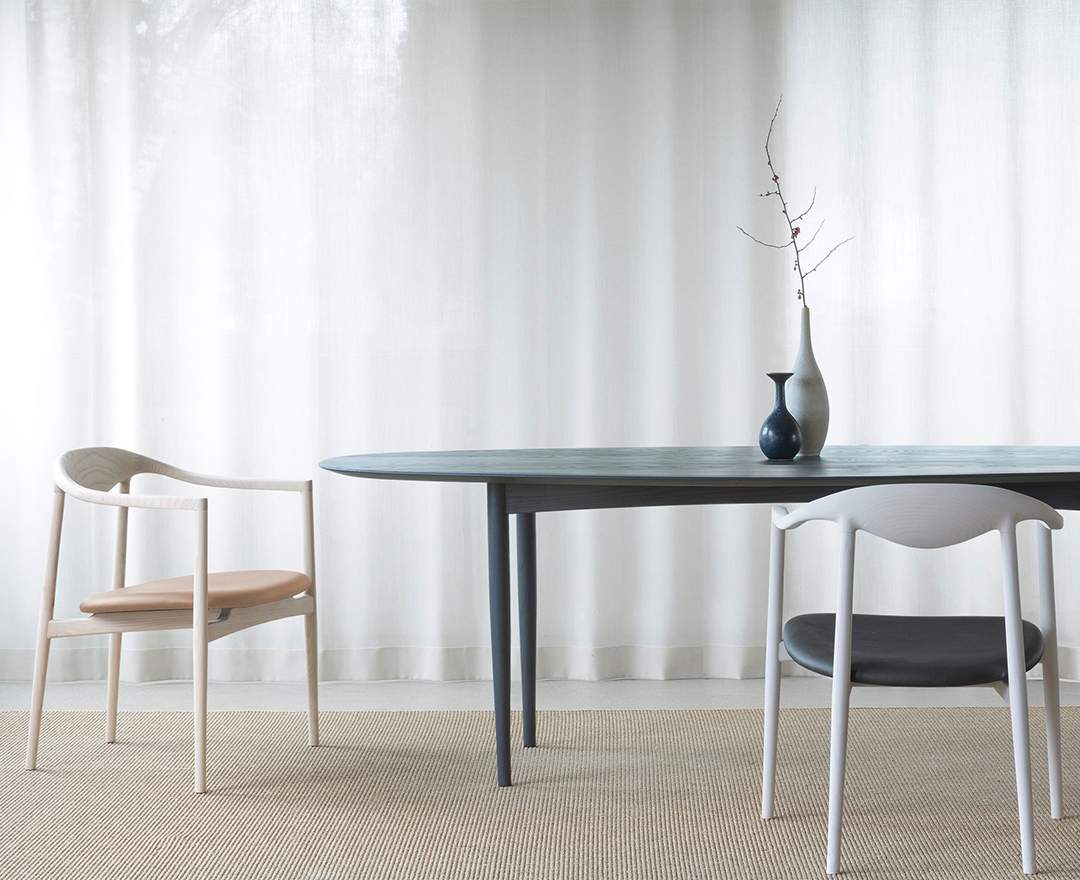 Jari Dining Table