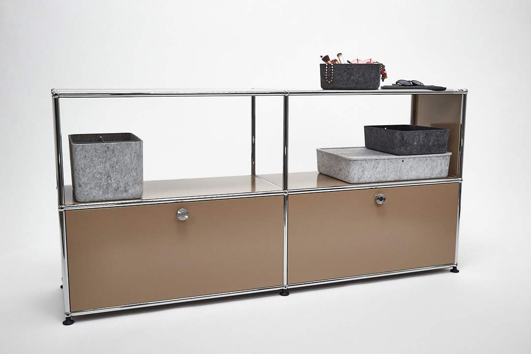 USM Haller Sideboard mit 2 Schubladen und 2 offenen Fächern beige USM Haller Sideboard mit 2 Schubladen und 2 offenen Fächern beige