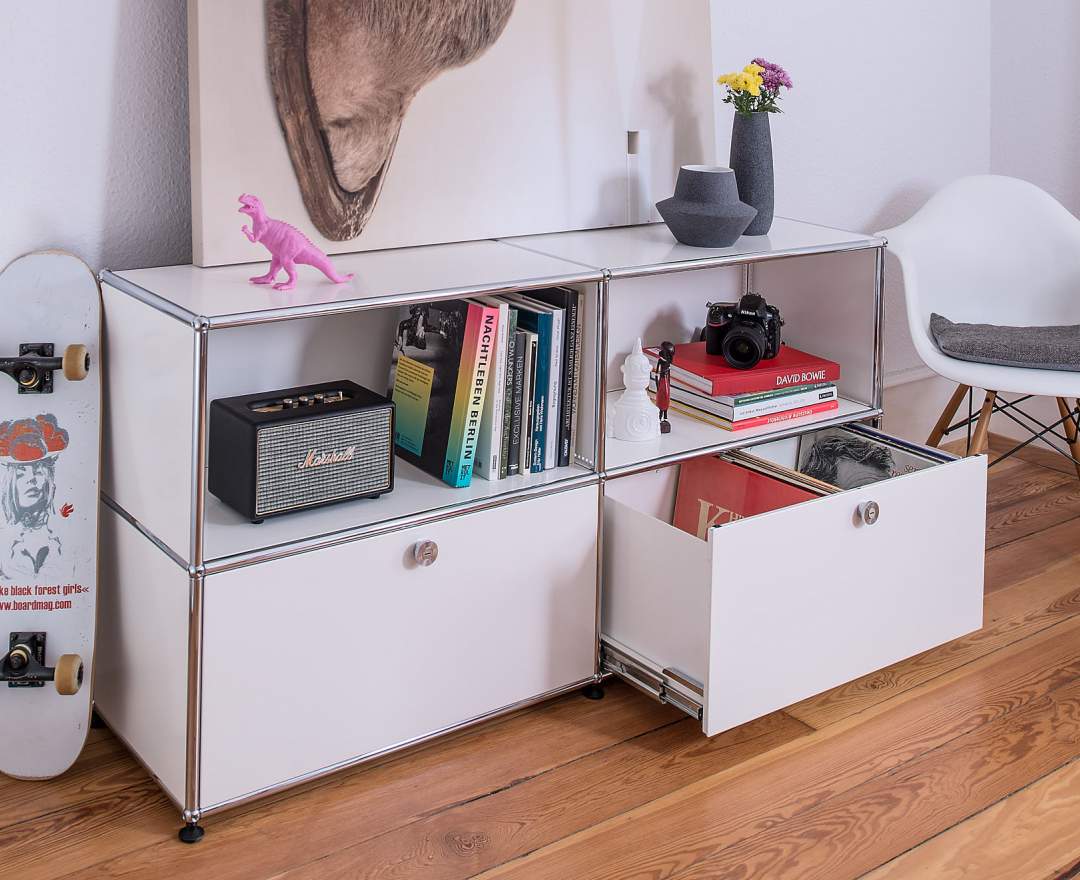 USM Haller Sideboard mit Klappe und Schublade reinweiss USM Haller Sideboard mit Klappe und Schublade reinweiss