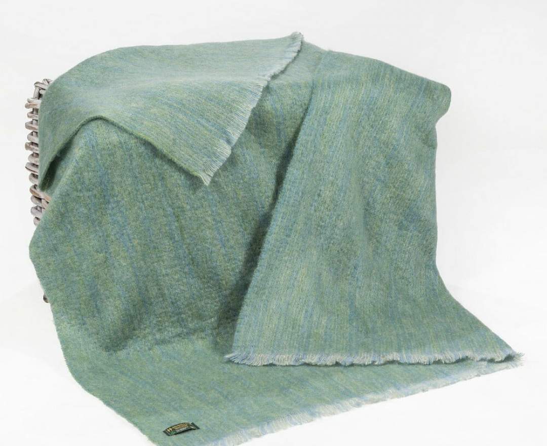 Decke Wolle/ Mohair - Pale Green & Blue Pain